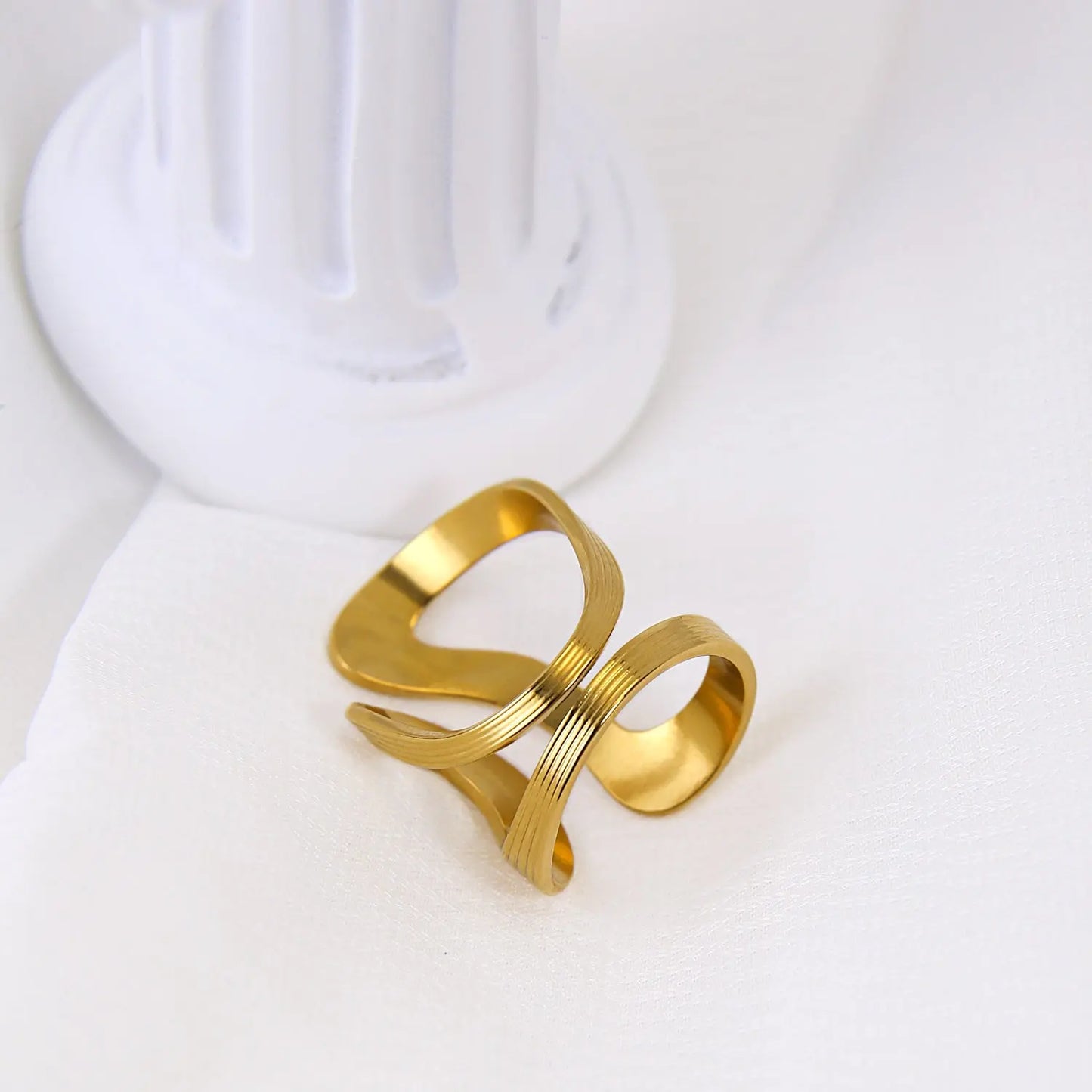 18K Gold Serpent's Embrace Ring Adjustable Minimalist Statement Ring Sio2 Jewels Sio2 Jewels