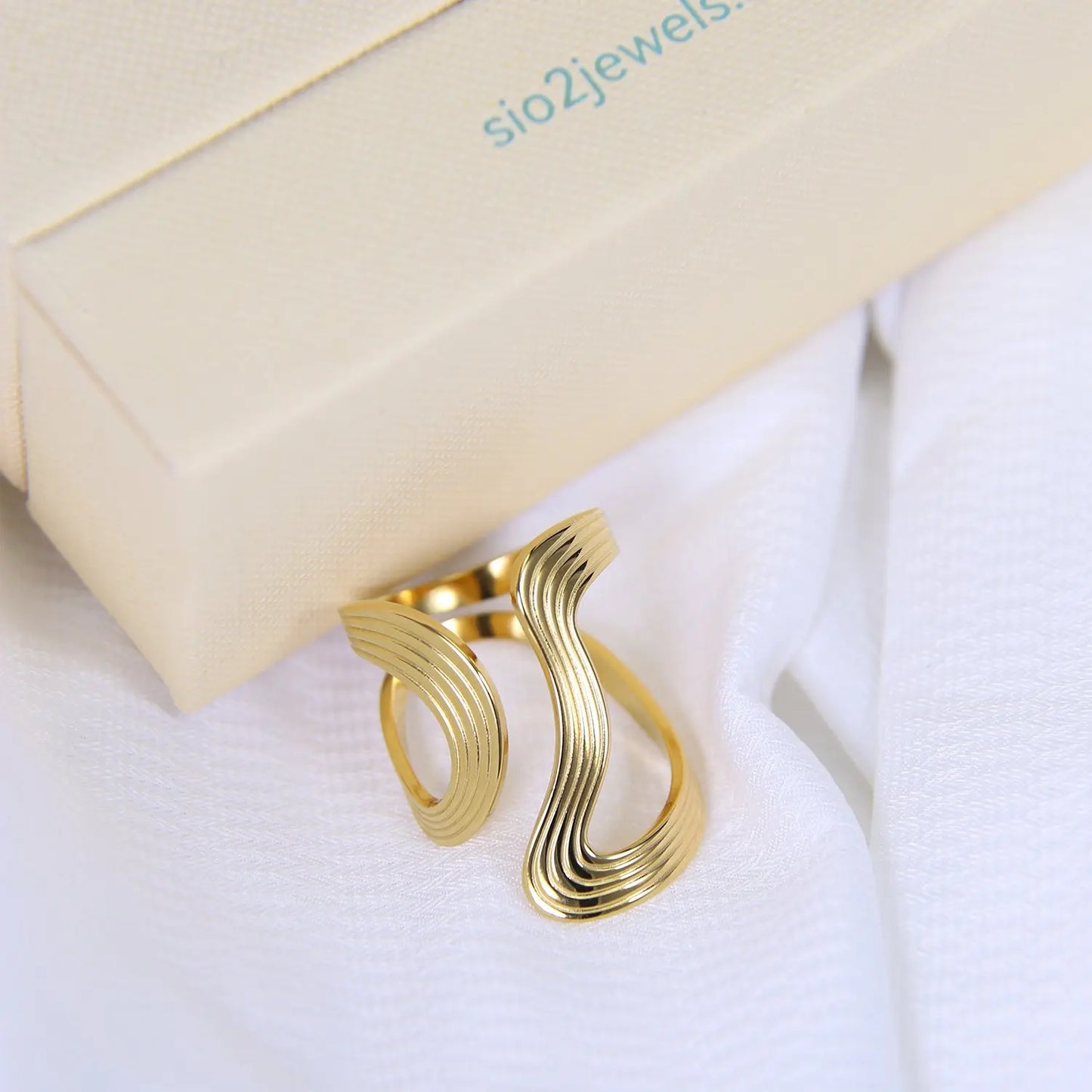 18K Gold Serpent's Embrace Ring Adjustable Minimalist Statement Ring Sio2 Jewels Sio2 Jewels